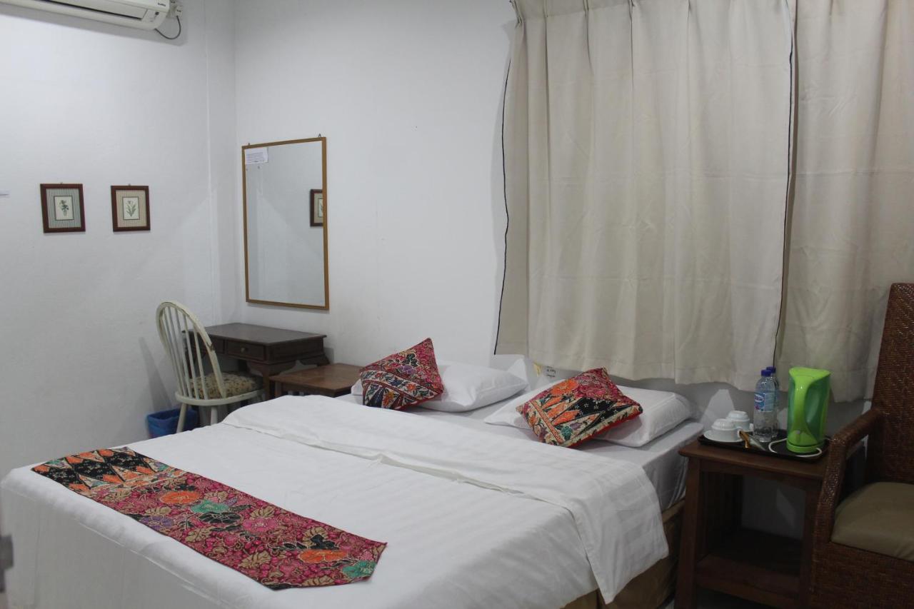 Emma Guesthouse Jertih Esterno foto