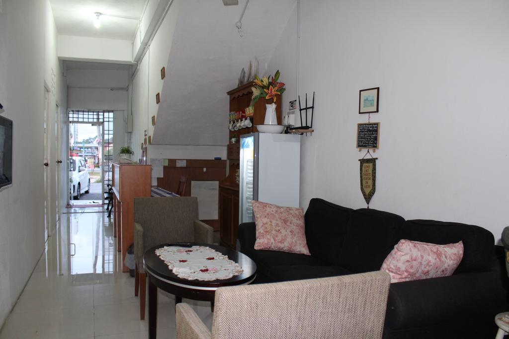 Emma Guesthouse Jertih Esterno foto