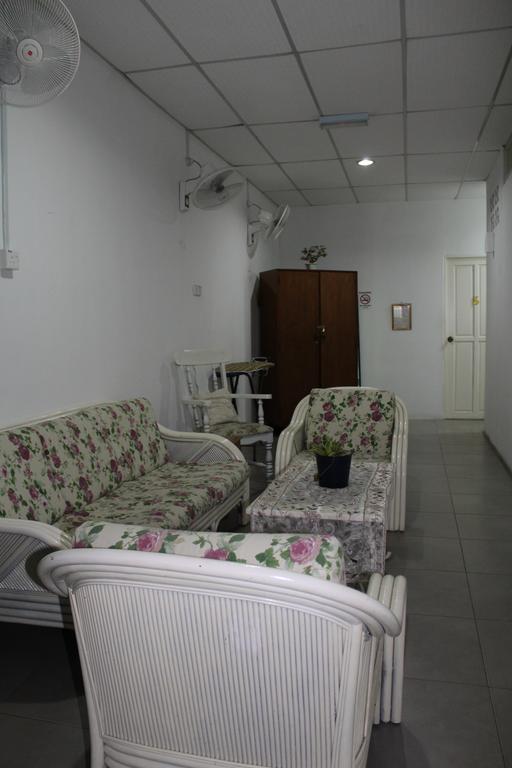 Emma Guesthouse Jertih Esterno foto