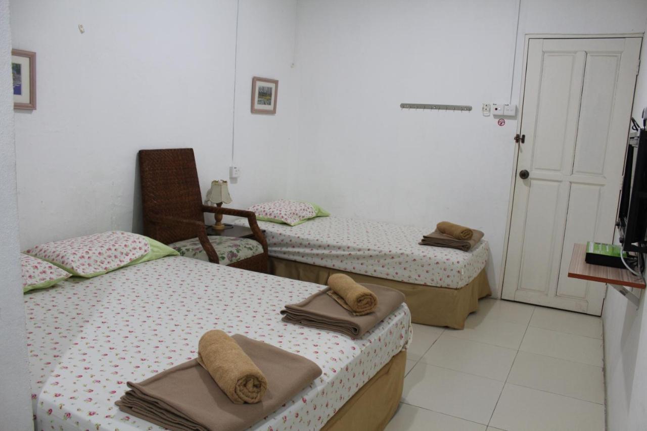 Emma Guesthouse Jertih Esterno foto
